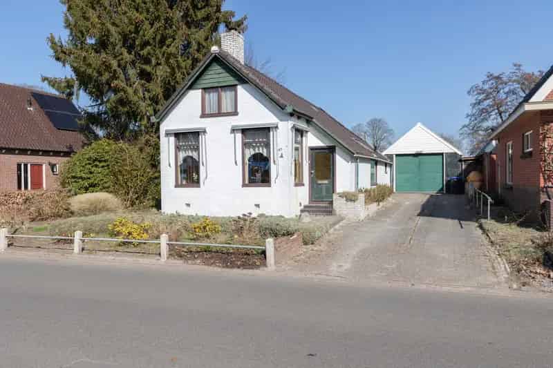 Kluswoning Schildwolde Grote Tuin Schuur Garage 933m2