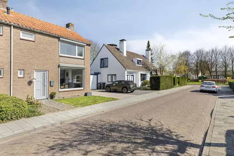 Hoekwoning Heinkenszand  Diepe Tuin Veranda Eigen Parkeerplaats