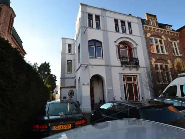 Ruim Appartement Heerlen Centrum 2 Slaapkamers Luxe Badkamer