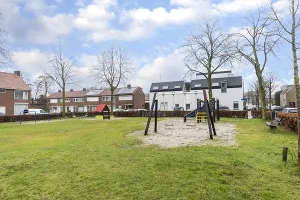 Uitgebouwde Tussenwoning 3 Slaapkamers Bladel