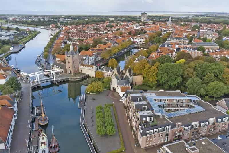 Ruim appartement 102m2 te Zierikzee met balkon en parkeerplaats