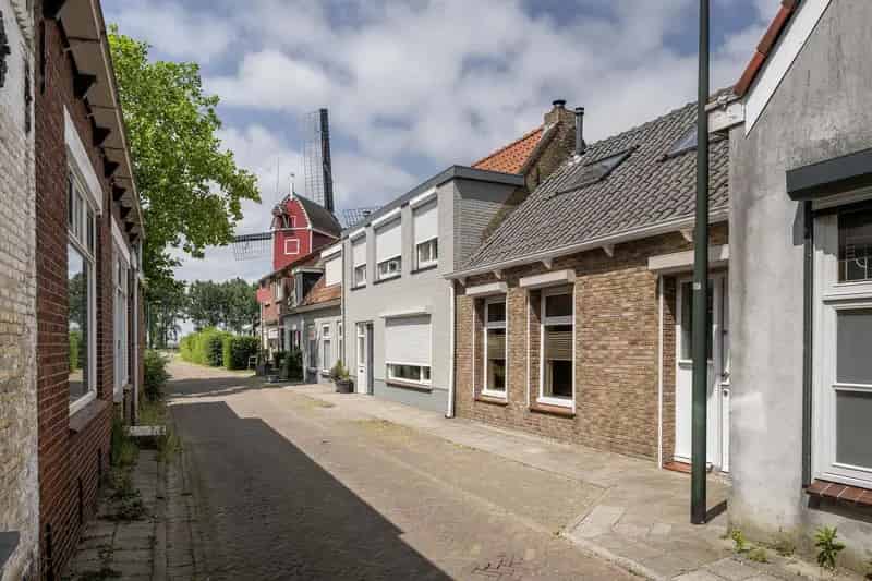 Dijkwoning Sint Annaland Ruime Garage 2 Slaapkamers Molen Uitzicht