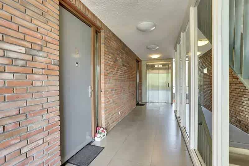 Ruim 3 Kamer Appartement Spijkenisse Energielabel A  Eigen Parkeerplaats