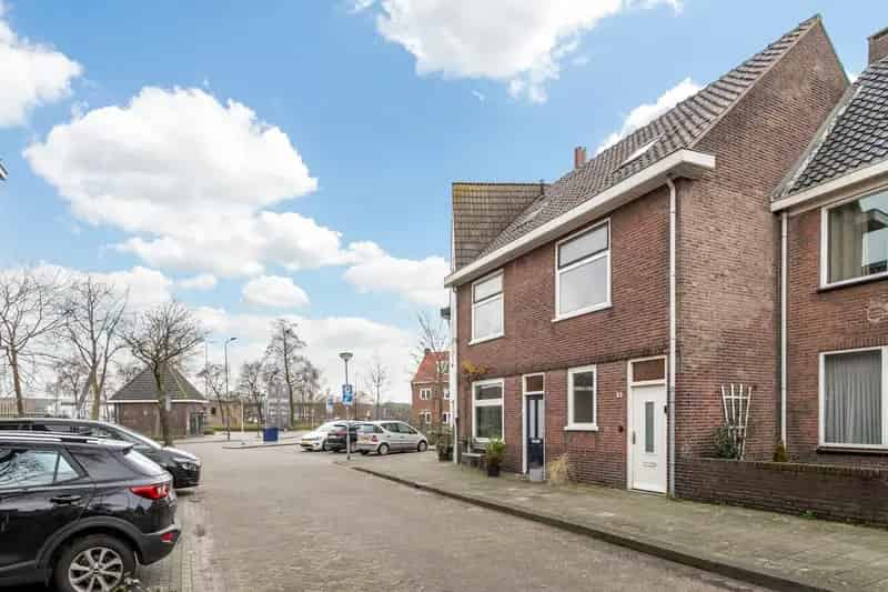 Appartement te koop Den Bosch: Ruime bovenwoning nabij centrum