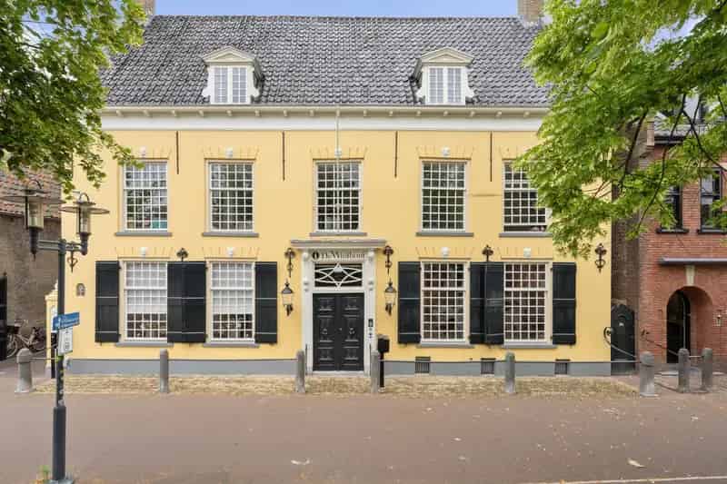 Kantoorruimte te huur Etten Leur Rijksmonument 90m2