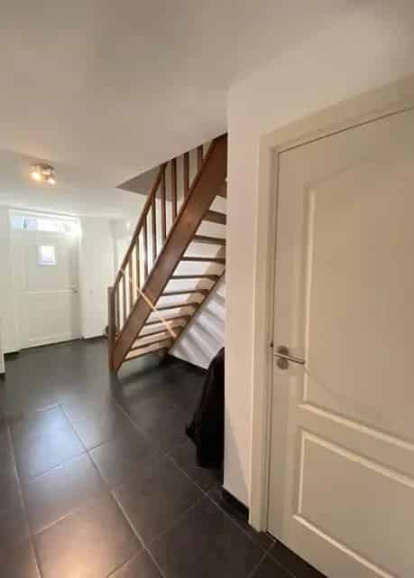Tussenwoning Schimmert 4 Kamers 152m2 Huur
