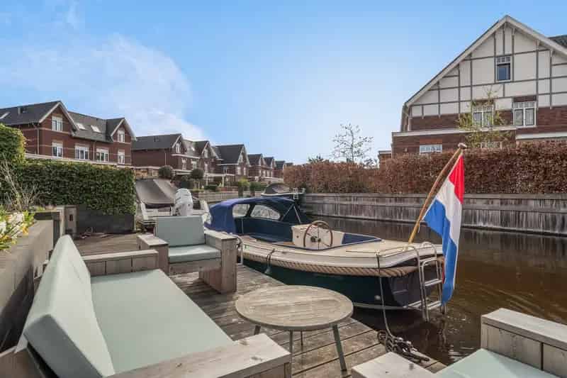 Luxe Villa Oegstgeest Aan Vaarwater Nabij Park Landskroon