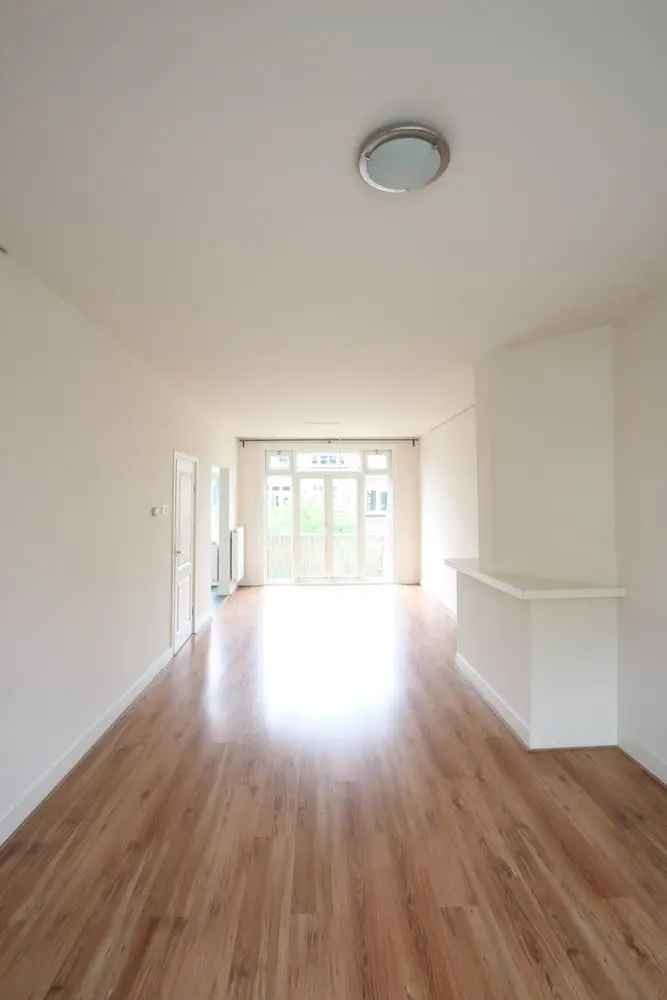 Ruim 4 kamer appartement 75m2 Van Egmondkade