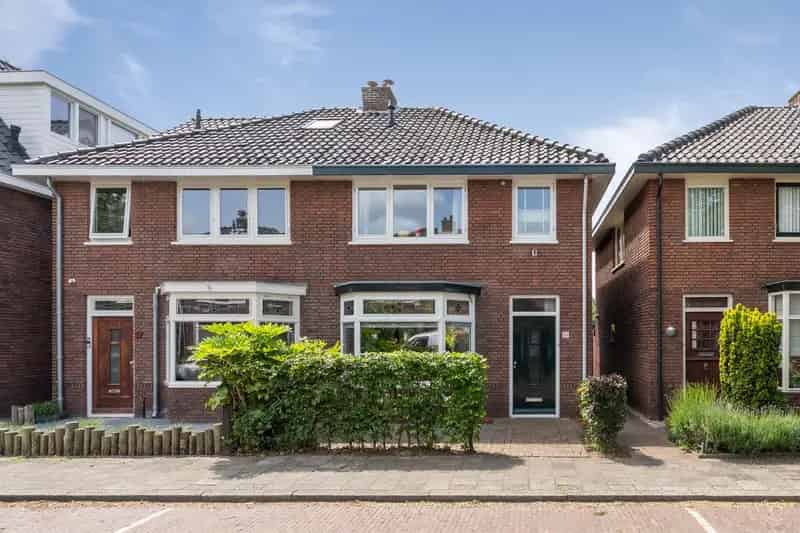 Jaren 30 woning Beverwijk 4 slaapkamers moderne keuken tuin