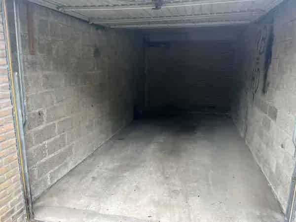 Stenen Garage te Huur Randenbroek