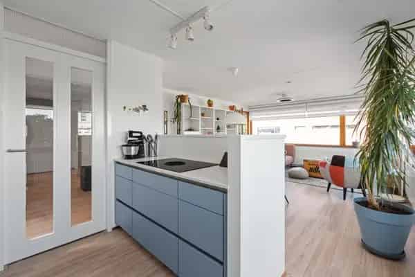 Licht Hoekappartement 82m2 Sloterplas  2 slaapkamers Loggia