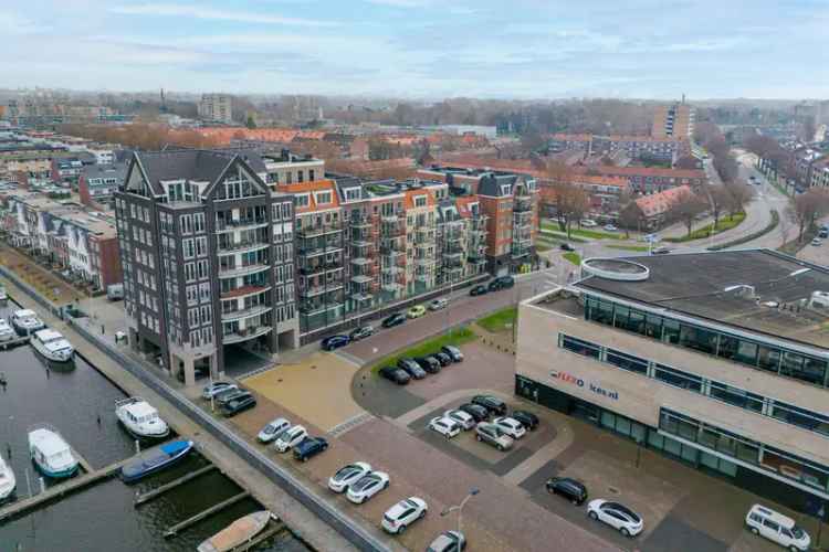 Woning Te Koop in 33, Bomschuitstraat, Katwijk, Zuid-Holland