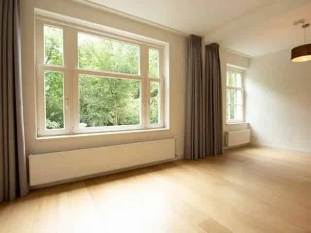 Te Huur: Gestoffeerd 2-kamer appartement Amsterdam Zuid Hoofddorppleinbuurt