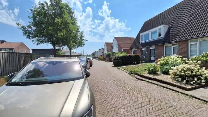 Tussenwoning 2 slaapkamers gerenoveerde badkamer