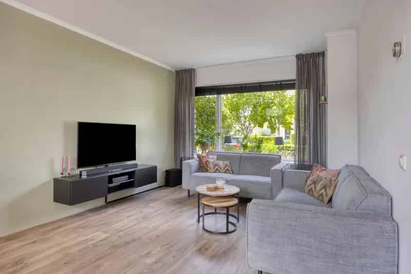 Huis te koop Vaassen: Instapklare Tussenwoning met Zonnepanelen