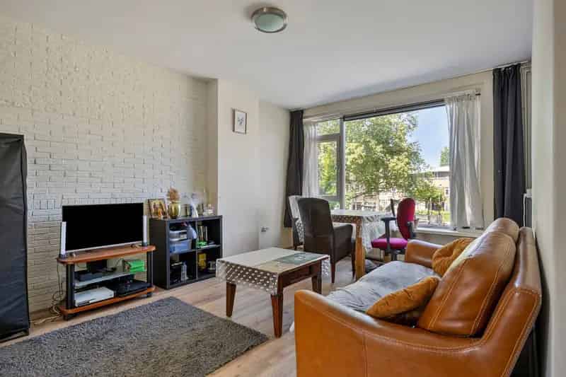 3 Kamer Appartement Schiedam Newtonplein Balkon Nabij Centrum