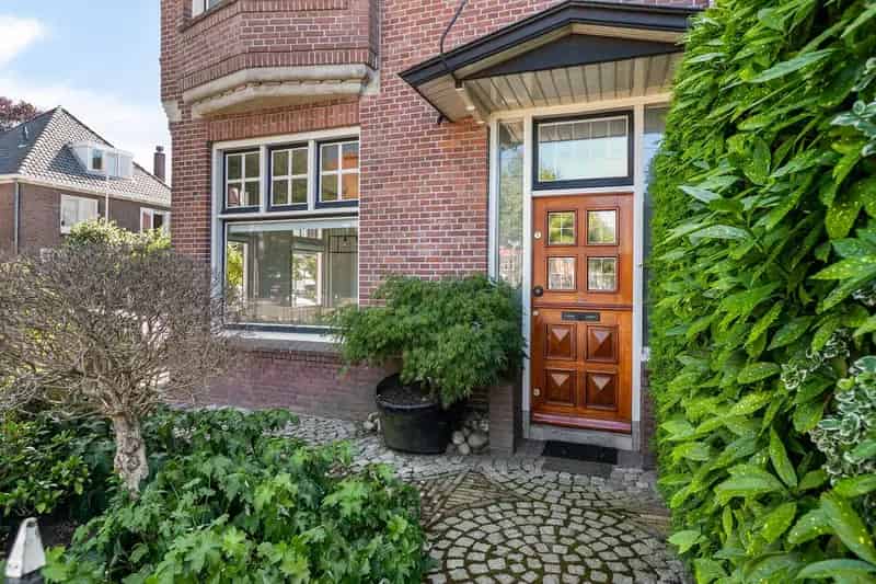 Kantoorvilla te Koop Sliedrecht Centrum