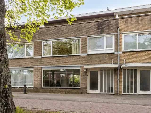 6 Slaapkamers Ruime Tussenwoning Gerenoveerd 2024