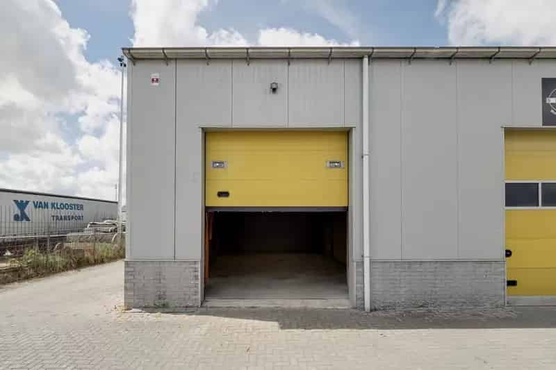 Bedrijfshal te koop Zwaagdijk Oost 148m2