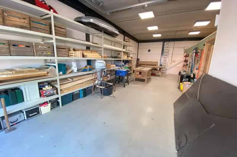 Bedrijfshal te Huur Almere 160m2 A6