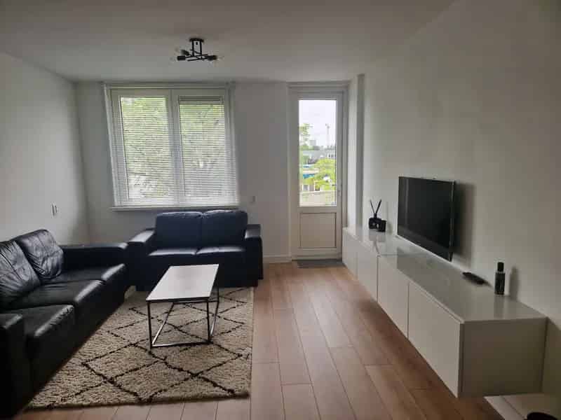 Kamer te huur Amsterdam Arena 12m2 gerenoveerd appartement
