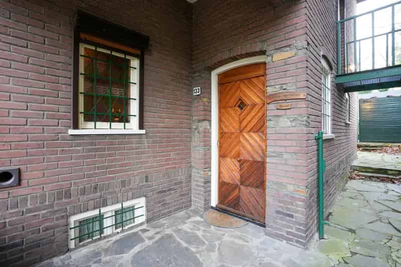 Jaren 30 woning Brunssum 5 slaapkamers grote garage