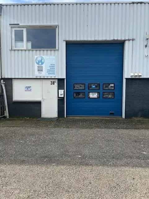 Te Huur Bedrijfspand 100m2 Industrieel Kantoor Opslag