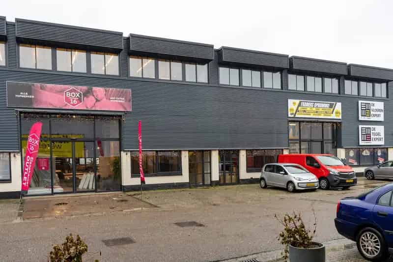 Winkel Showroom te huur Cruquius 220m2 Lift Parkeerplaats