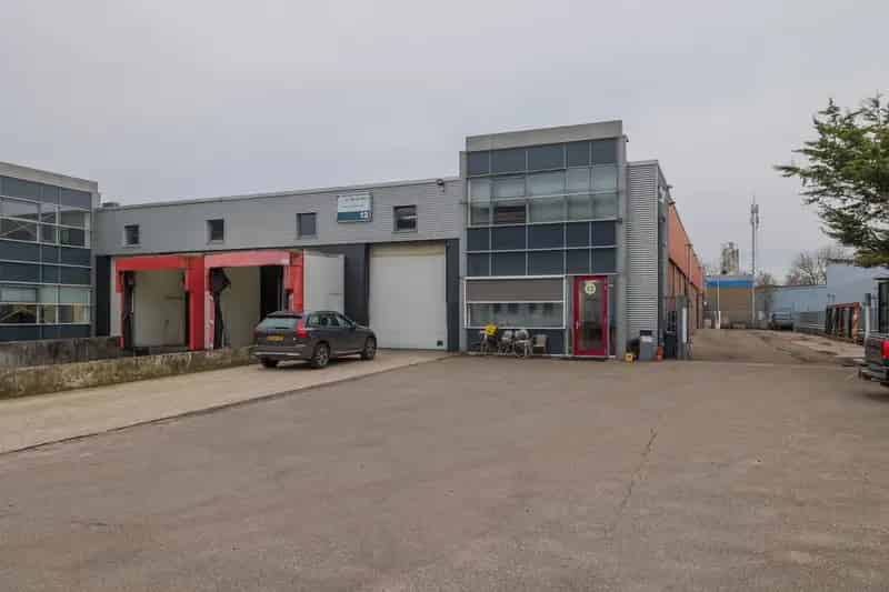 Bedrijfshal te huur Zoeterwoude 1050m²