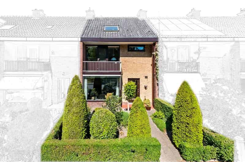 Huis te koop Lijsterlaan Maassluis 4 slaapkamers grote tuin