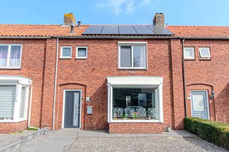 Moderne Tussenwoning Hoogerheide - Instapklaar met Serre en Zonnepanelen