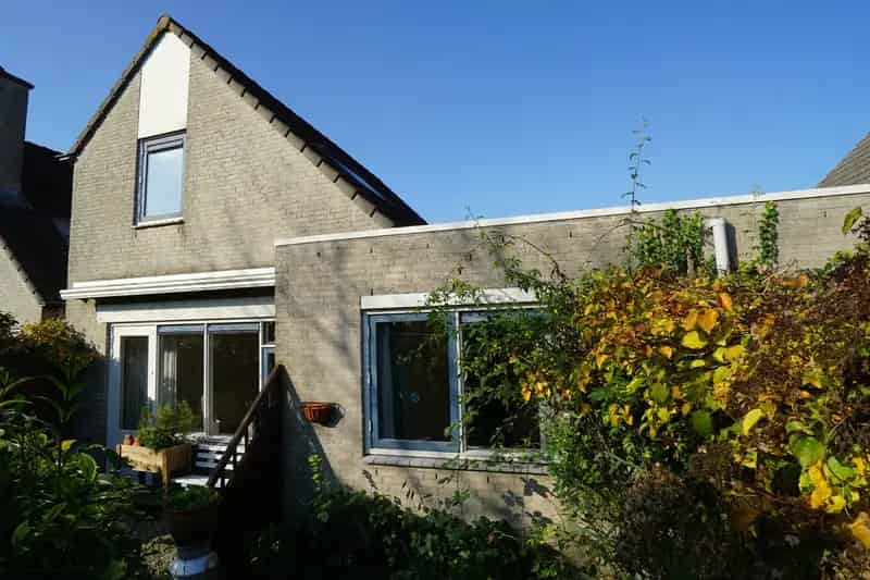 Kapbungalow Purmerend Aan Het Water: Garage, Tuin & Ruime Kapverdieping