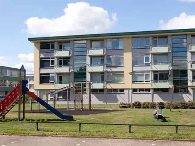 Woning in Enschede: Intakegesprek en Groepsbezichtiging