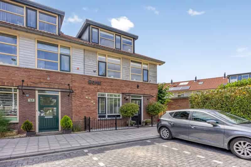 Huis te koop Zoetermeer 4 5 slaapkamers tuin Dorpsstraat