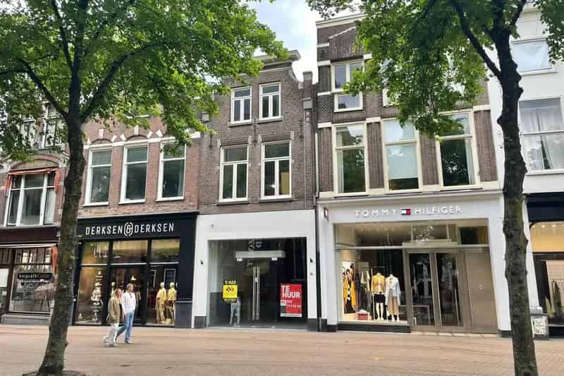 Winkel te Huur Groningen Akerkhof 110m2