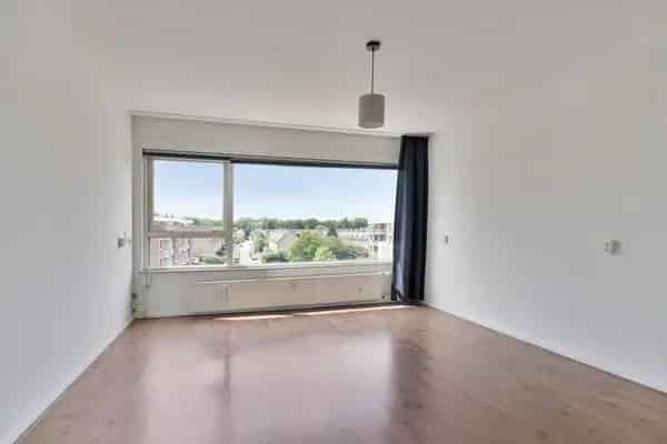 3 Kamer Appartement Wipstrik Zwolle Ruim Netjes Onderhouden