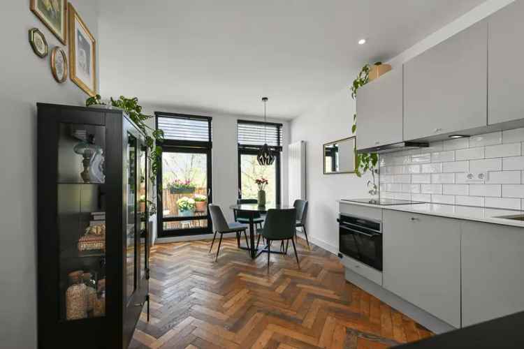 Appartement Amsterdam Singelgracht 31m2 gerenoveerd