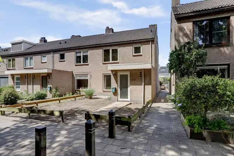 Huis te koop Zundert 4 slaapkamers ruime tuin garage
