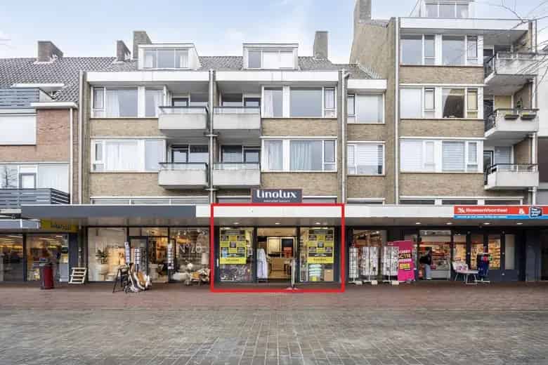 282m2 Winkelruimte te Huur Dordrecht - Toplocatie Statenplein