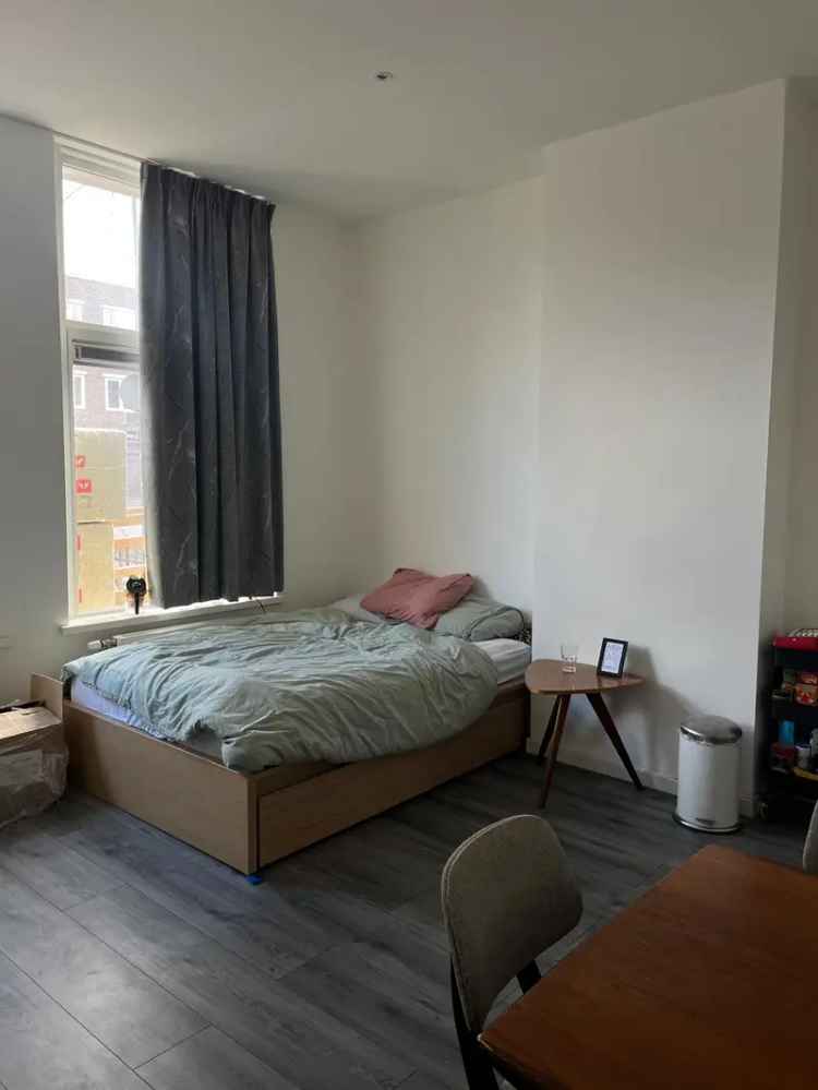 Kamer te huur in Huize Lux voor studente of werkende vrouw