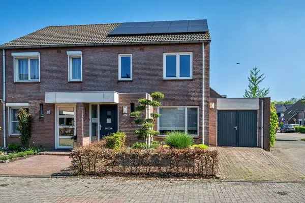 Huis Te Koop , 38, Fürstenbergstraat, Sevenum, Limburg