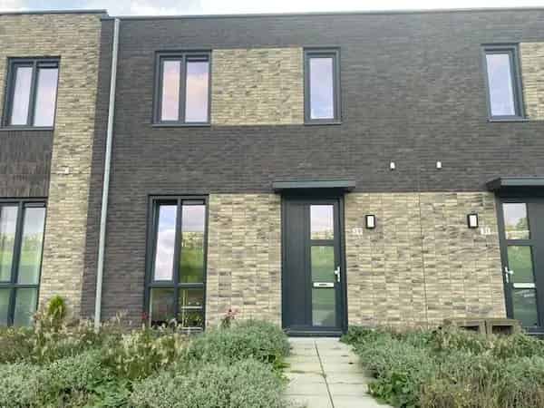 Levensloopbestendige woning met warmtepomp en zonnepanelen