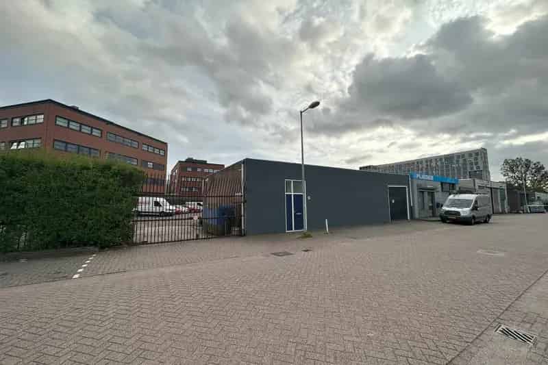 Bedrijfshal Amsterdam 135m² te huur Wenckebachweg