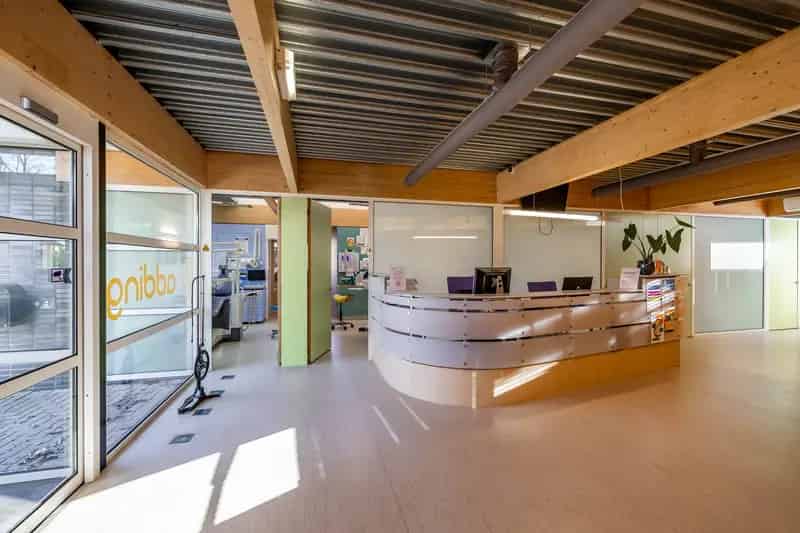 Belegging Oosterwolde: Modern Pand met 6 Kamers te Koop