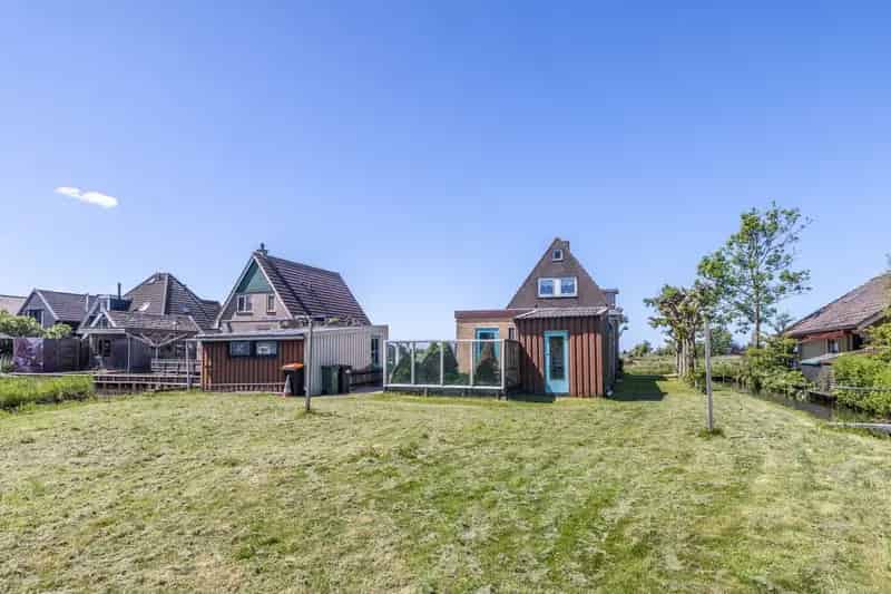 Vrijstaande woning Oostzaan 83m2 1070m2 grond