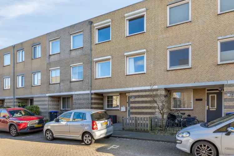 Huis te koop Zaandam: Luxe woning aan het water