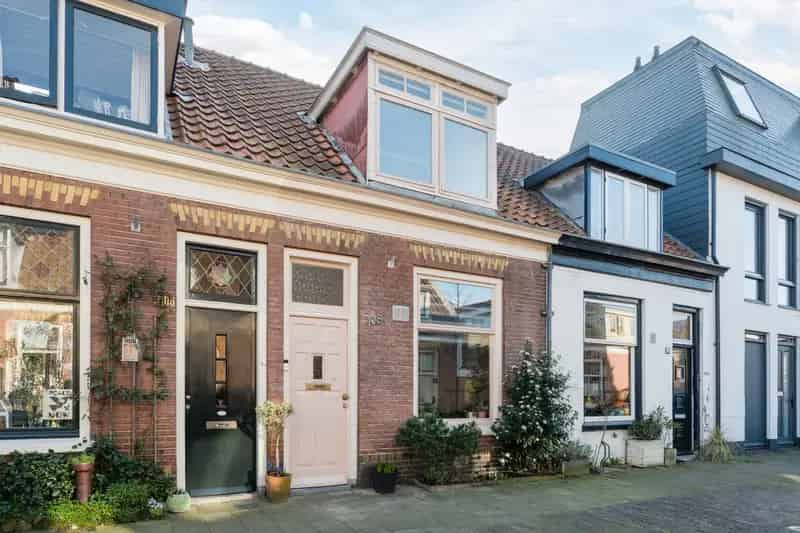 Huis te koop Haarlem Leidsebuurt 81m2 2 slaapkamers diepe tuin