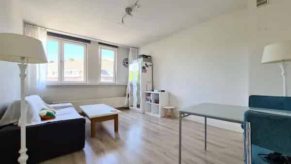 Te huur: Gemeubileerd 3 kamer appartement Rotterdam West
