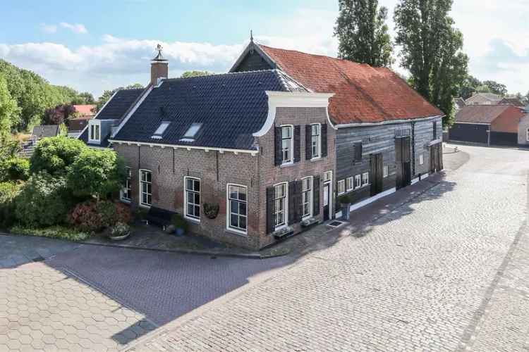 Woonboerderij Te Koop in Middelharnis, Zuid-Holland