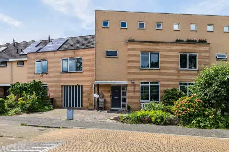 Huis te koop Zeewolde 6 slaapkamers grote garage